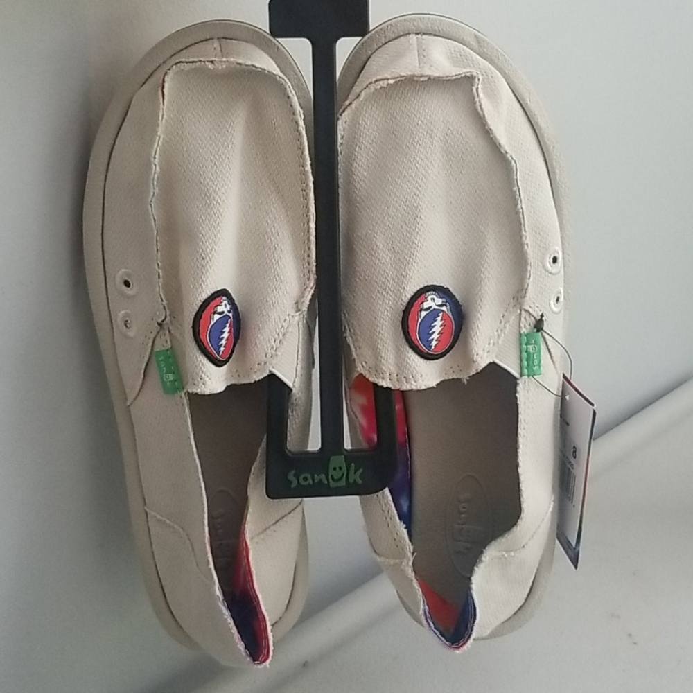 Grateful dead sanuk